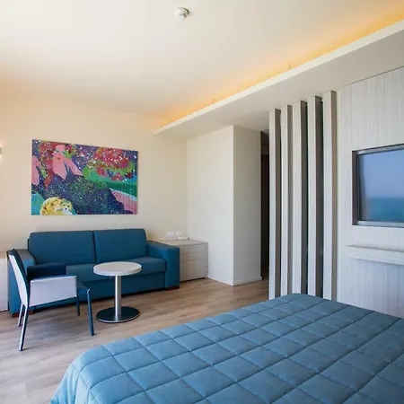 Ancora Hotel