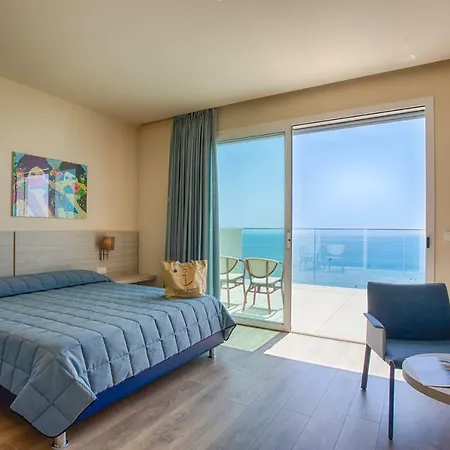 Ancora Hotel
